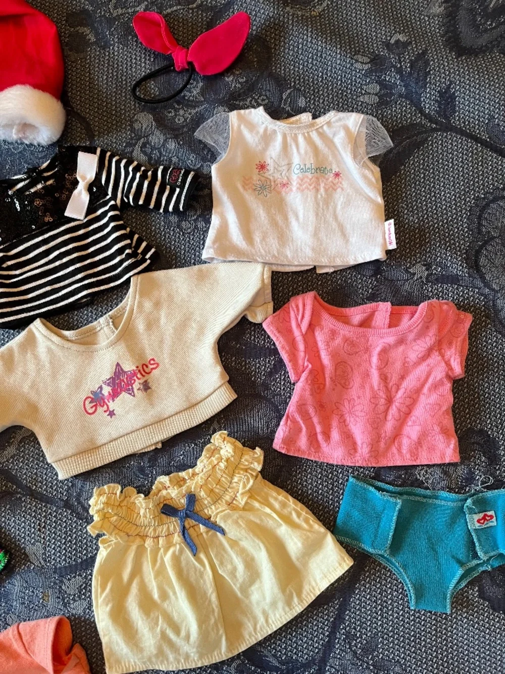 Lot of American Girl doll accessories & clothing 12 items